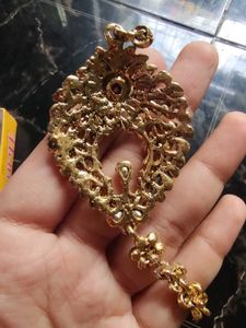 Earrings And Maang Tikka Set