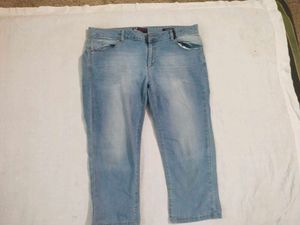 Light Wash Denim Capris
