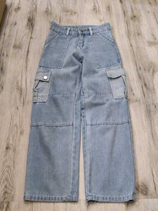 Ma1360 Sabrin cargo jeans waist 26 inches