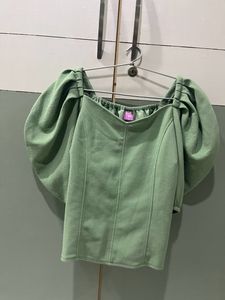 SaleeSea Grean Cut Crop Top