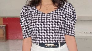 Black And White Top