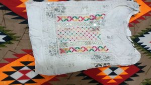 A Kurti For Festive Look To Shine In Pujas