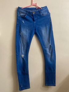 BLUE DENIM JEANS