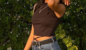 v stylish black top 🖤