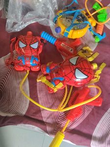 3 pichkari 100 per piece