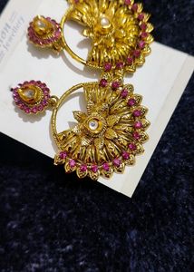 Earrings( Chaandbaali)