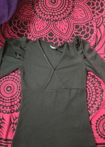 Black Puffed Sleeve Top