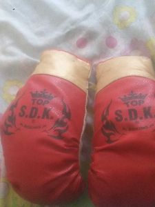 Boxing Glabs