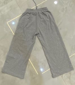 Trendy Spider Graphic Lounge Set