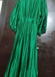 Green🟢 Partywear Dress For Girl Or Women 36 Bust