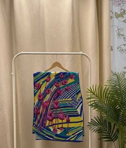 Crepe Saree -Vibrant Floral Pallu Abstract Design