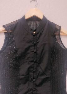 BLACK SEQUENCE TOP