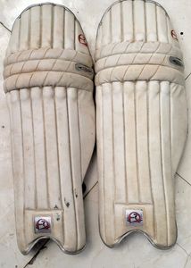 SG HILITE CRICKET PADS