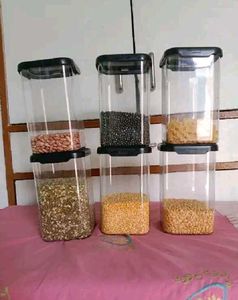 Set of 6 Airtight Food Storage Containers