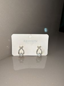 Golden Kiss Earstuds