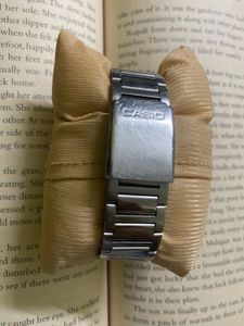 Casio MTP-1370 (Casiolex)