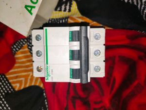 Schenider 32A 3 Pole MCB New