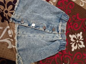 Branded Sleeveless Top And Denim Skirt Set