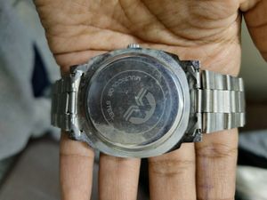 Stylish Silver Wrist Watch for men