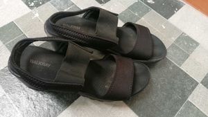 Walkway Black Sandals.