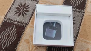 I Am Selling My Airdopes 131