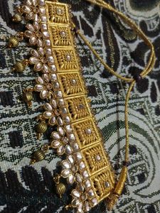 Golden Traditional Choker