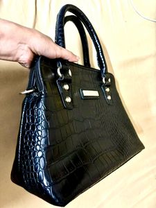 Lino Perros Black Hand Bag