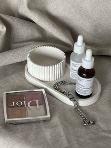 Tray With Ribbed Jar