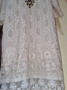 Elegant Embroidered Dupatta with kurta pajama set