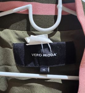 Zip Front Jacket With Applique - Vero Moda