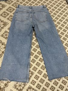 Zara Light Wash Denim Jeans