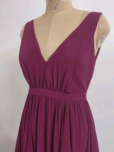 Elegant Burgundy Maxi Dress