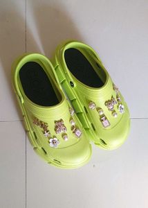 CROCS
