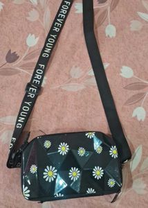 Daisy Crossbody Bag