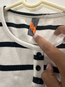 Striped Crop Top, Bust- 32 Strechable