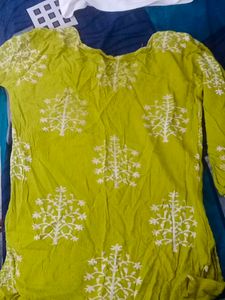 Embroidered Green Kurta