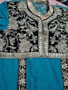 zari work pretty Kurti