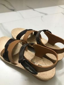 Comfortable Brown Leather Sandals - Size 4