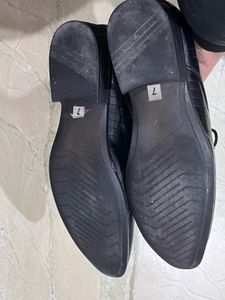 Black Shiny Shoes