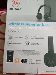 Ear Phone Of Motorola It&#39;s Wireless And Totally New