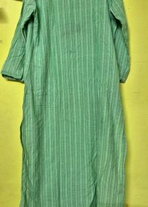 Green daily wear kurta with pocket.