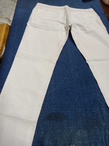 White denim jeans