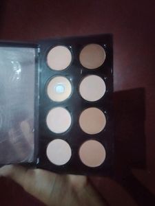NYX Professional Highlighter And Contour Palate