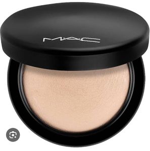Mac Mineralize Skin Finish