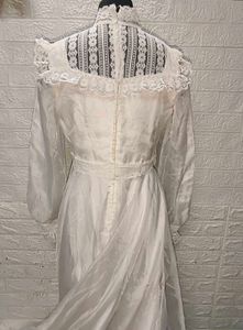 Lace Vintage Wedding Dress/ Gown