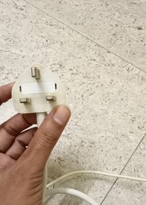 APPLE LAPTOP CHARGER NEW AND ORIGINAL 45.05 WATT