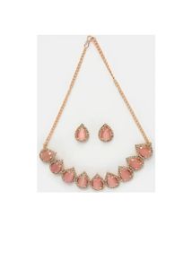 I’m selling a jewellery set … that is pink shade