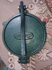 Heavy Quality Roti Maker