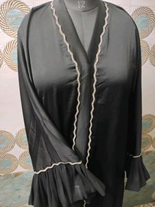 Elegant Waves Black Abaya