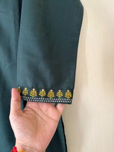 Elegant Green Embroidered Kurta
